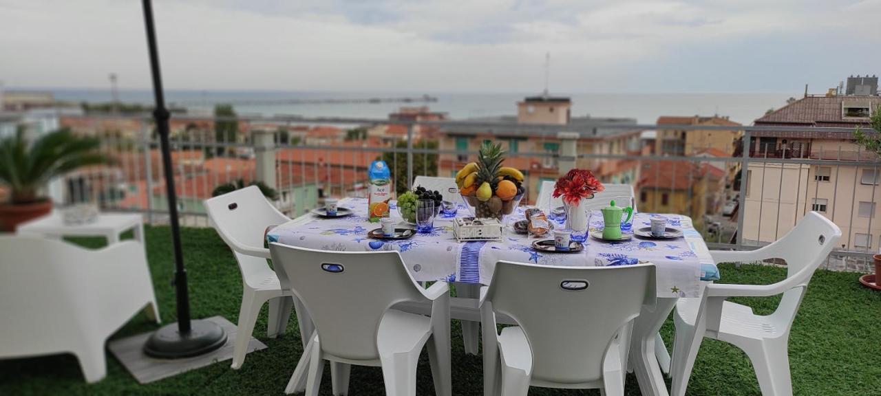 La Terrazza Apartment Falconara Marittima Exterior foto