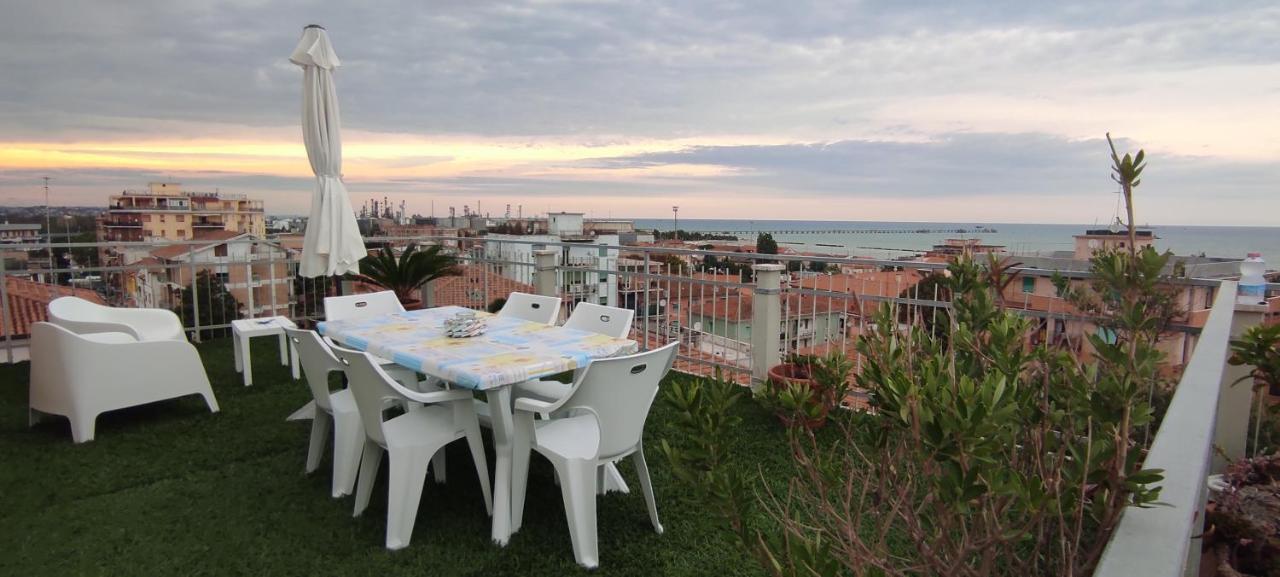 La Terrazza Apartment Falconara Marittima Exterior foto