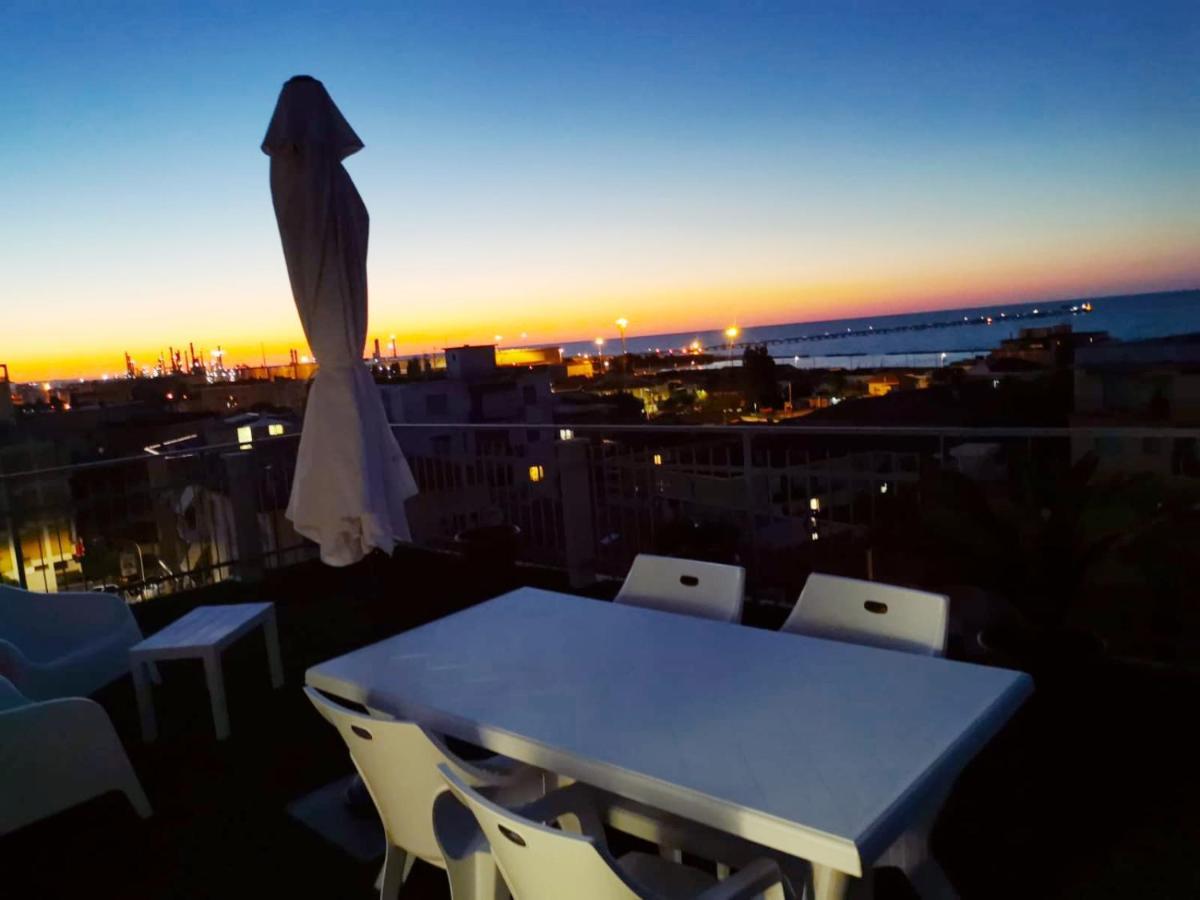 La Terrazza Apartment Falconara Marittima Exterior foto